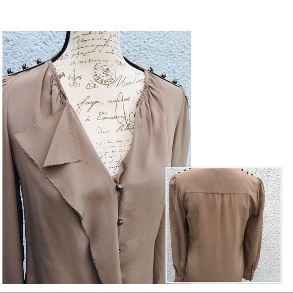 Ann Taylor Tops - Ann Taylor Women’s Silk Blouse Button down Size 10